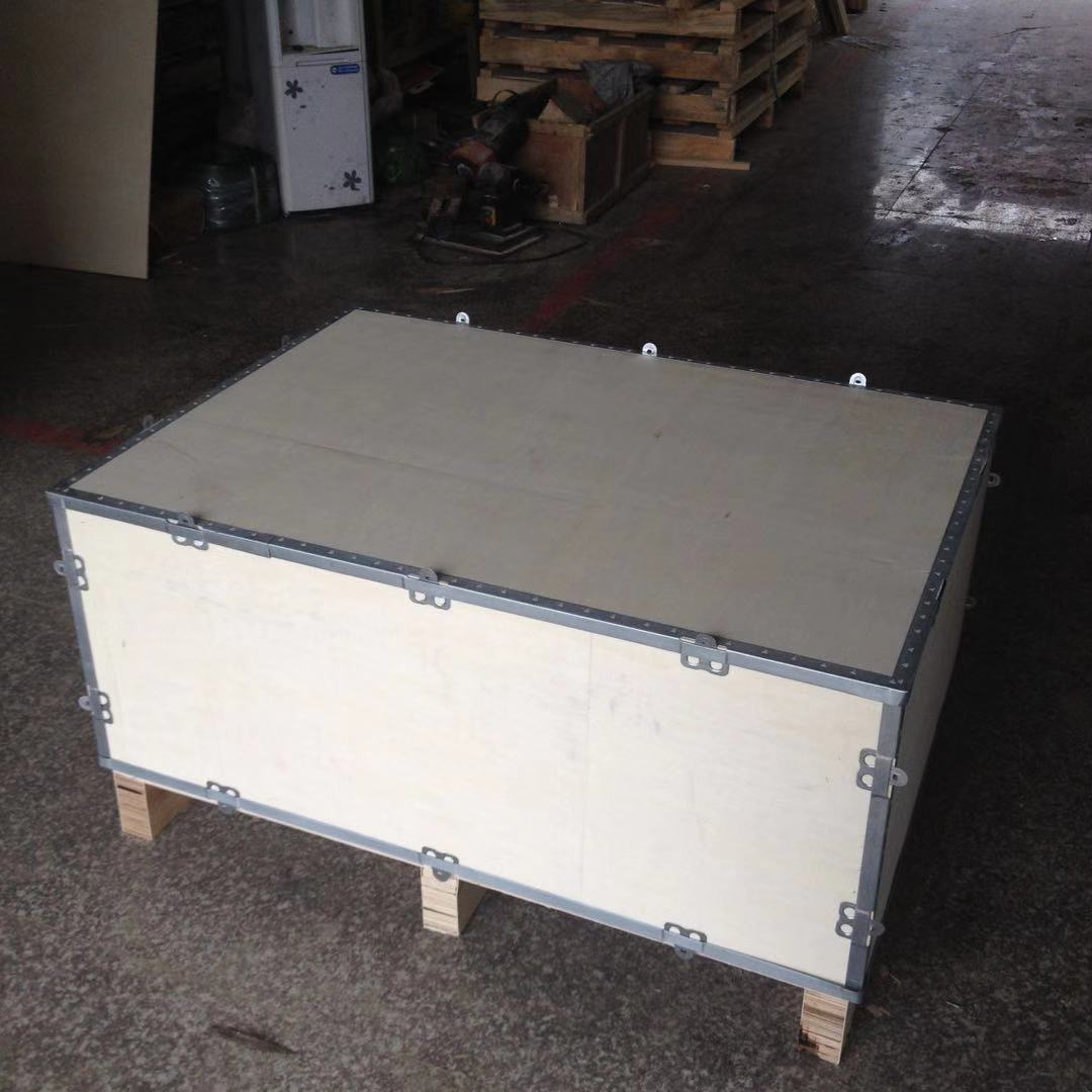 鋼帶箱、鋼邊箱1